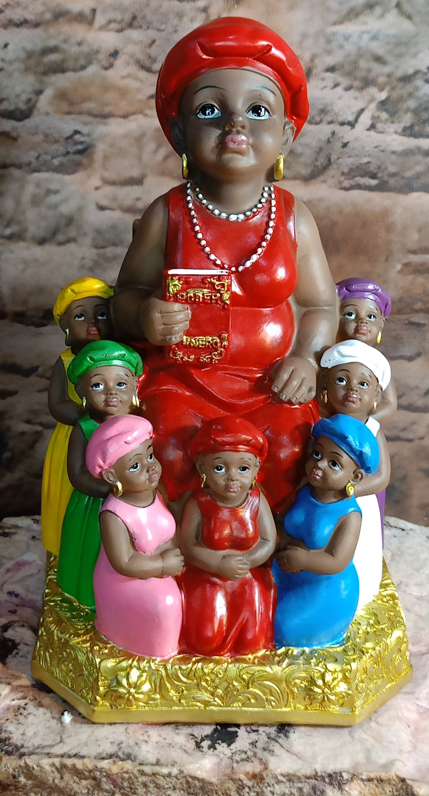 MADAMA ROJA 22 CM CON BASE E HIJOS (  MAMA FRANCISCA)